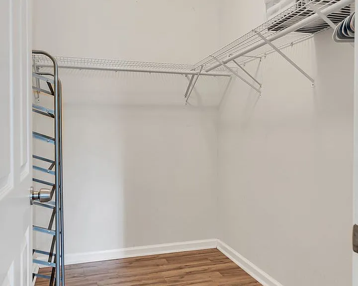 304 Florida St — Photo 14