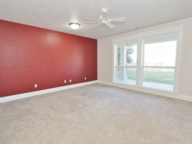 2291 N Greenview Ct — Photo 26