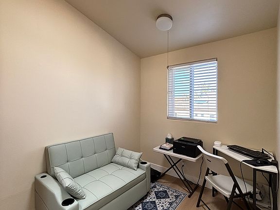 2nd image of 819 Avalon Ct Unit B