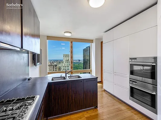 Rented by Sotheby's International Realty | media 16