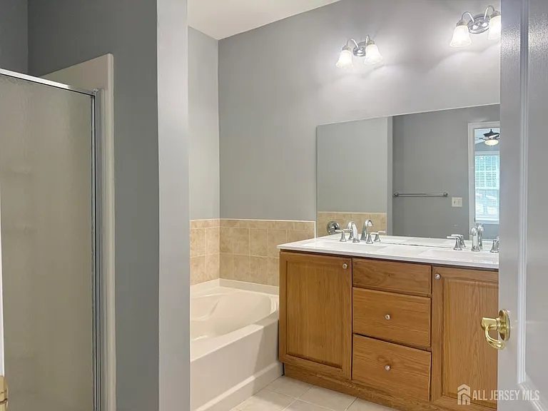 3213 Edward Stec Blvd — Photo 18