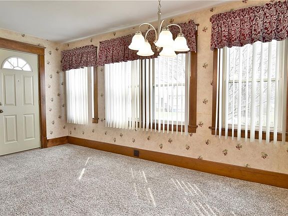 3rd image of 3535 Liberty Ave