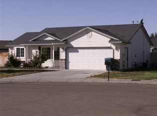 995 Partridge Dr, Mountain Home, ID 83647