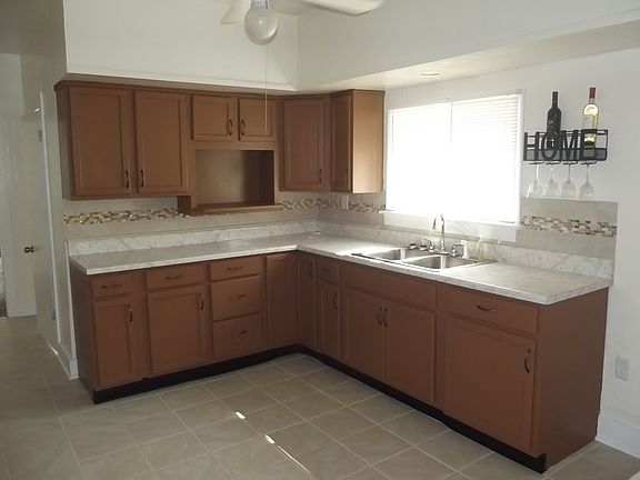 3rd image of 9026 S Greenwood Ave