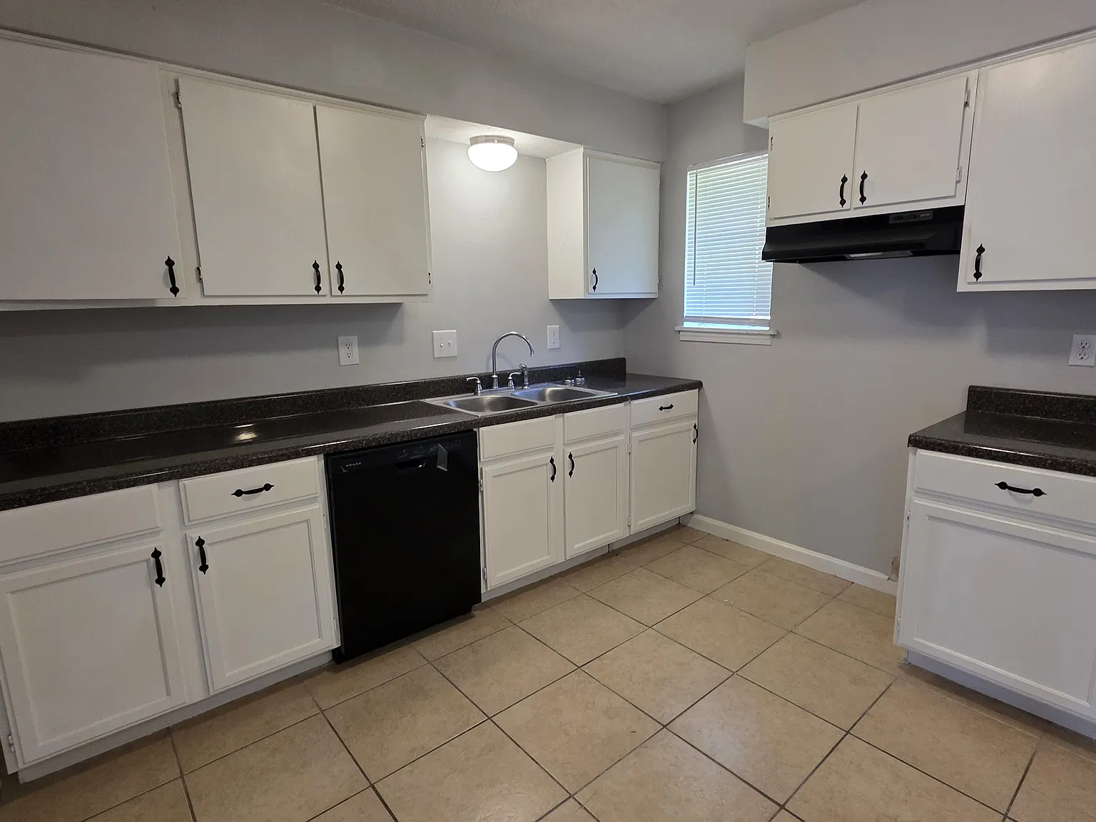 3-Bedroom, 1.5-Bathroom Home — Photo 4