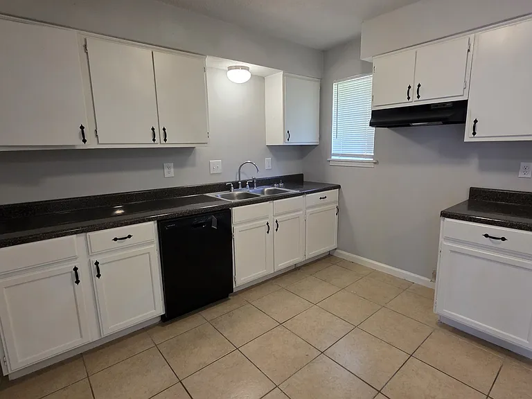 5343 Clinchport Cir — Photo 4