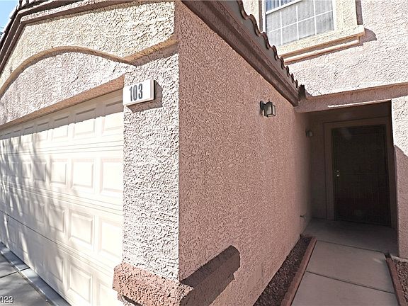 2nd image of 1937 Sangallo St Unit 103