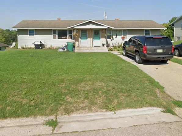 117-119 Ridge Drive, Mount Horeb, WI 53572