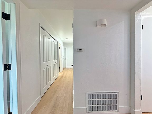 4th image of 1031 Bellingham Dr