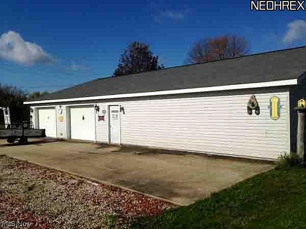 2nd image of 1136 Cinder Rd SE