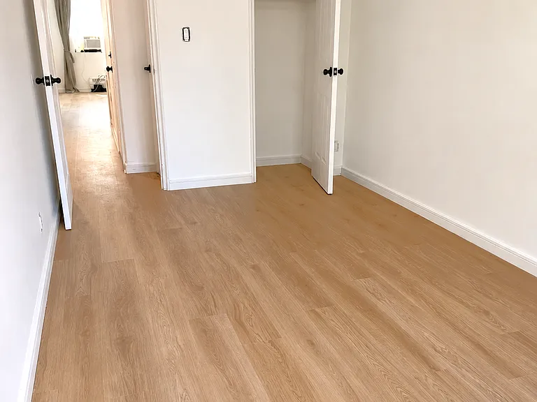 3220 34th Ave #2F — Photo 9