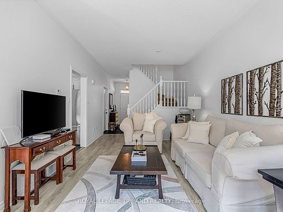 4th image of 519 Riverside Dr #39