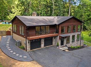 10204 Westford Dr, Vienna, VA 22182