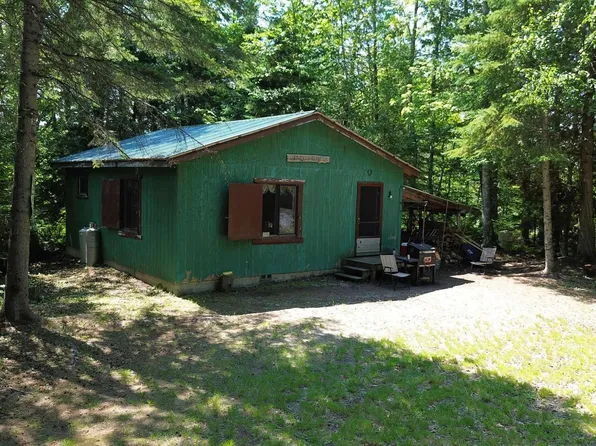 1652 N Sawmill Rd, Manistique, MI 49854
