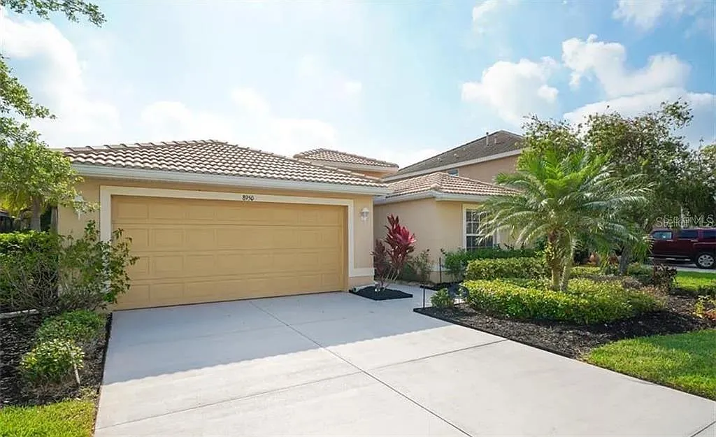 2 bed, 2.0 bath, 1931 sqft, $2,700 — Photo 3