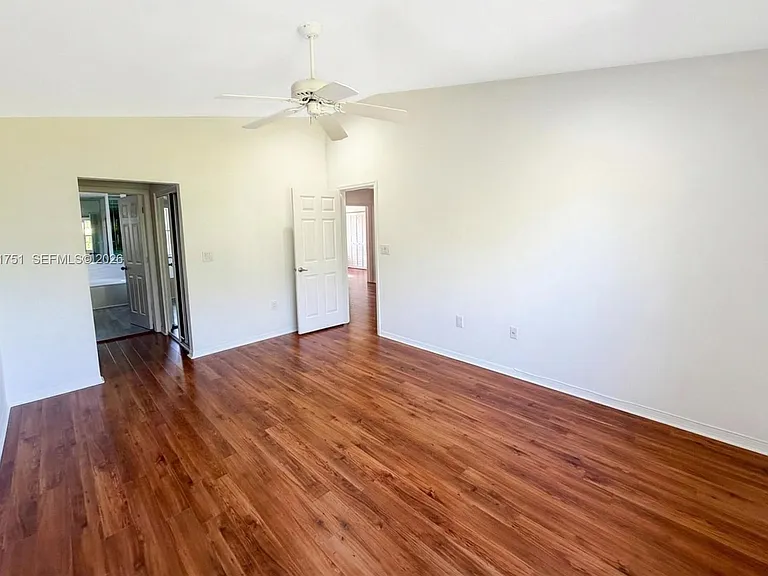1145 W Lake St — Photo 22