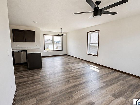 5th image of 2105 Lunden St