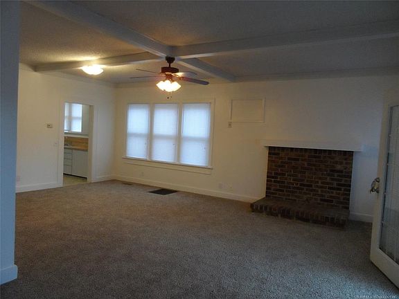 5th image of 412 W Adams Ave
