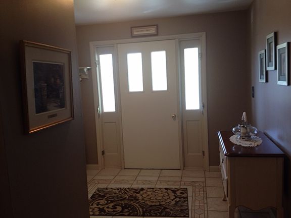 3rd image of 2671 Elaine Dr