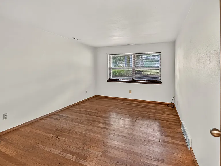 10 Brompton Cir #10 — Photo 27