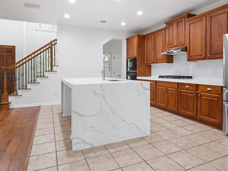 6425 Tasajillo Trl — Photo 13