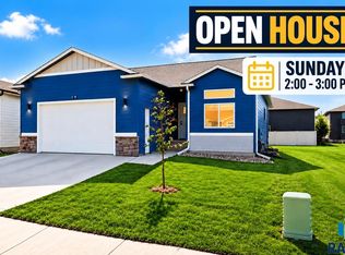 5505 S Spirea Ave, Sioux Falls, SD 57108