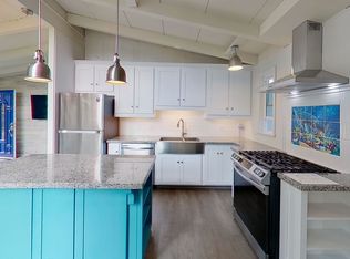 312 Palisades Dr, Santa Barbara, CA 93109