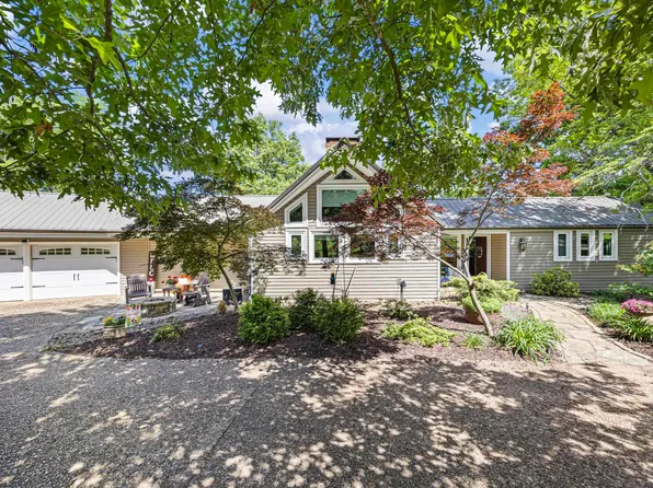210 Hilltop Dr, Russellville, AR 72802
