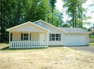 430 Maplewood Dr, Cortland, OH