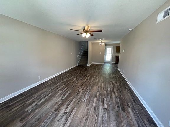 3rd image of 1205 Cardinal Creek Dr