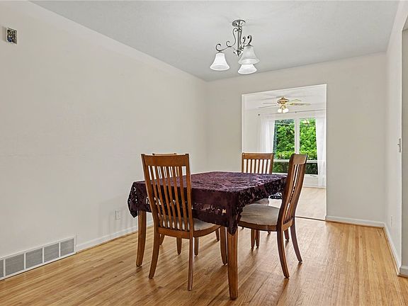 5th image of 64 Foster Rd
