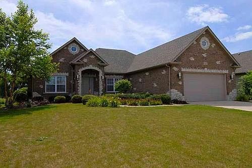 1st image of 840 Bennett Dr