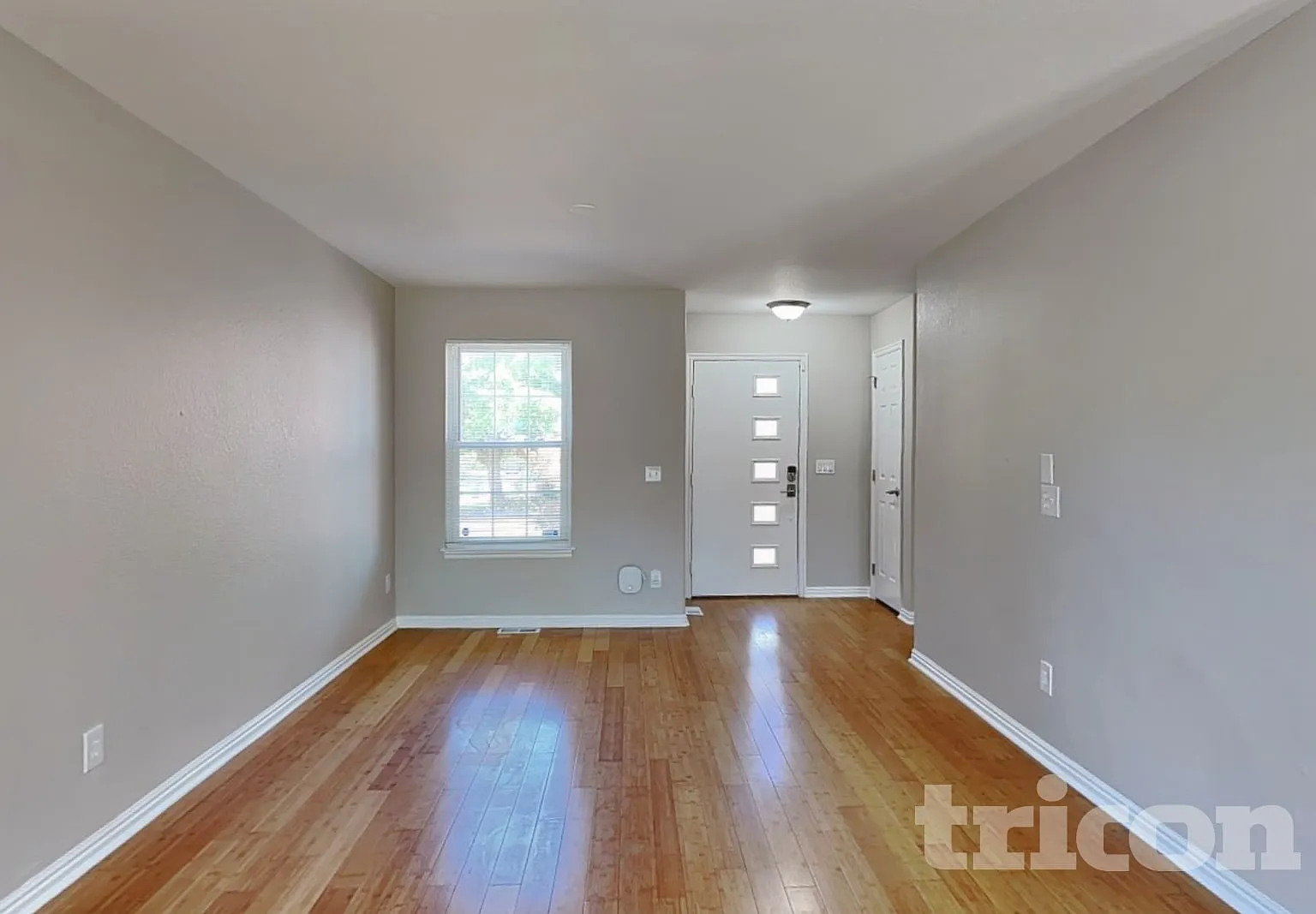 1392 S Akron Court Aurora CO — Photo 3