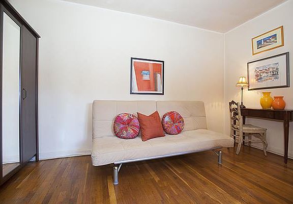 5th image of 7910 34th Ave #2B