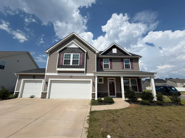 1661 Stackhouse Dr, Fayetteville, NC 28314