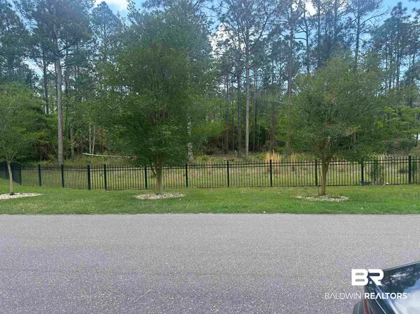 Millwood Dr, Gulf Shores, AL 36542