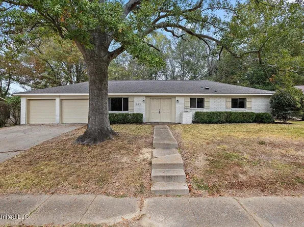 582 Heatherwood Dr, Jackson, MS 39212