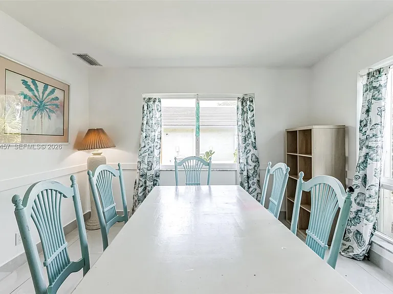633 N Crescent Dr — Photo 24