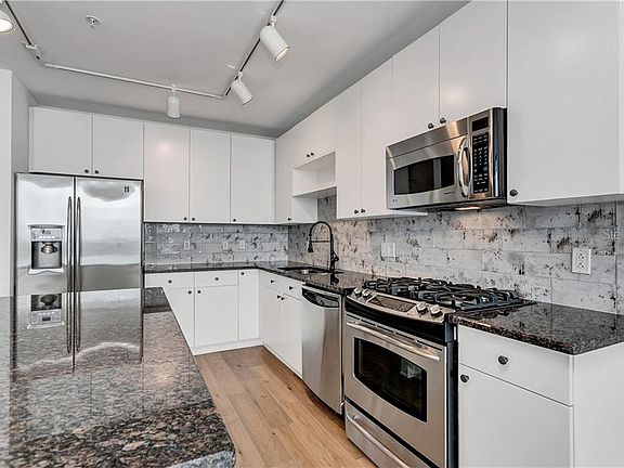5th image of 150 E Robinson St #3410