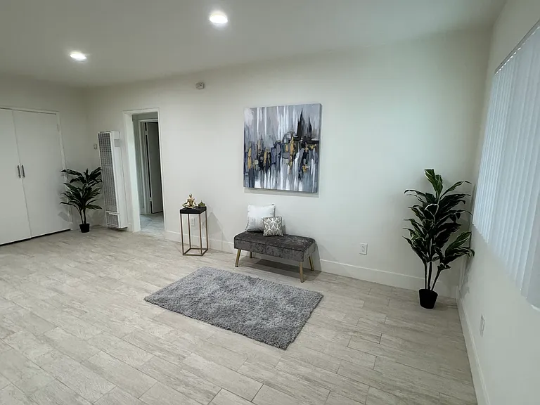 22608 Ocean Ave #2 — Photo 9