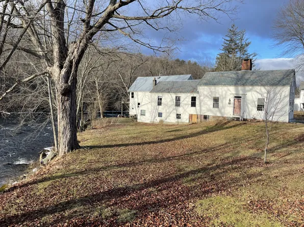 2 Ashuelot Main St, Ashuelot, NH 03441