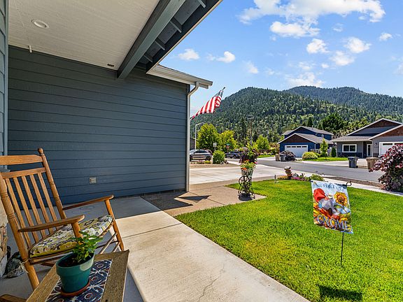 3rd image of 2130 SE Kayleigh Way