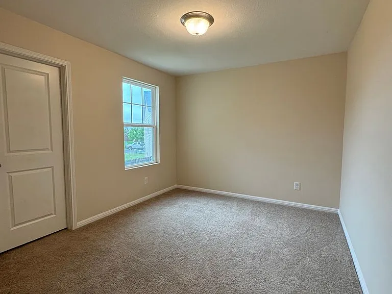105 Rainey Dr — Photo 17