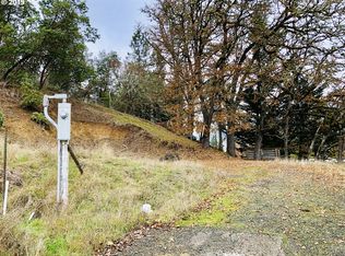 1424 Ridge Ave, Roseburg, OR 97470