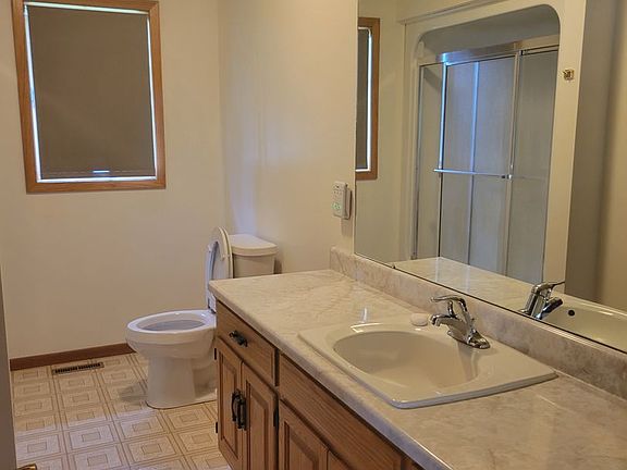 3rd image of 705 Phelps Dr