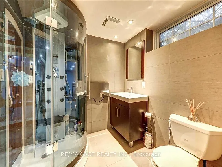 1 Wagner Dr — Photo 24