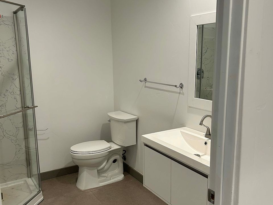 1st image of 425 5th St #5