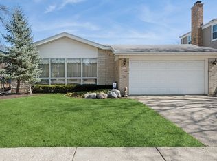 8025 Keeler Ave, Skokie, IL 60076
