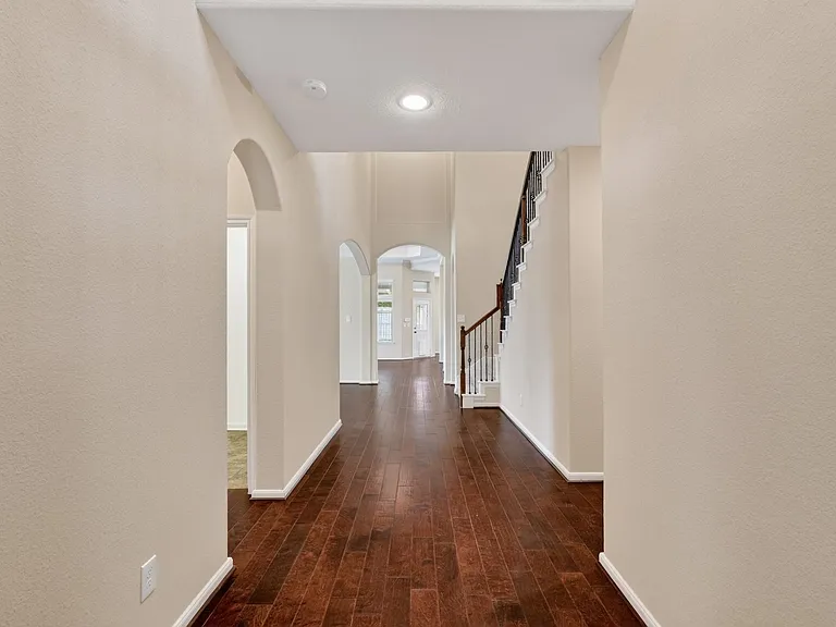 74 S Sawbridge Cir — Photo 8