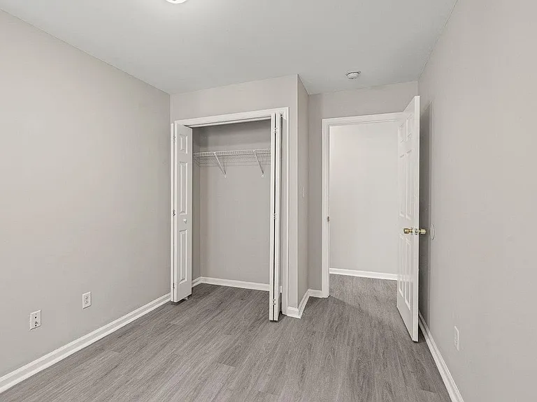 1018 S 52nd St — Photo 6
